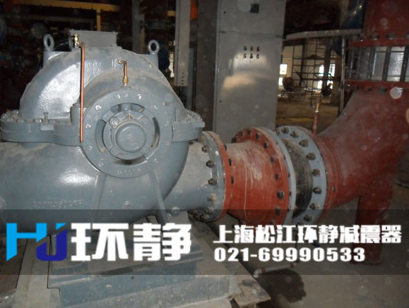 香港港島深水灣高壓管道<a href=http://m.txsj888.cn target=_blank class=infotextkey>橡膠接頭</a>運行實圖
